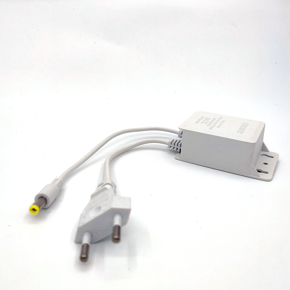 White AC 100-240V Input DC 12V - огляд і ціна Outdoor Power Port
