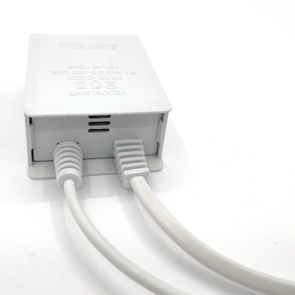 White AC 100-240V Input DC 12V - огляд і ціна Outdoor Power Port